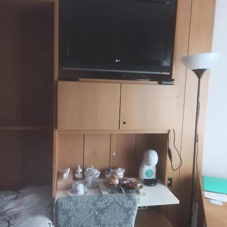 Haus Zerfreila アパート *